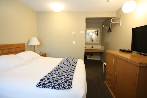 Great Place to stay Harrison Spa Motel near Harrison Hot Springs