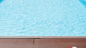 Piscine couverte, piscine extérieure (ouverte en saison)