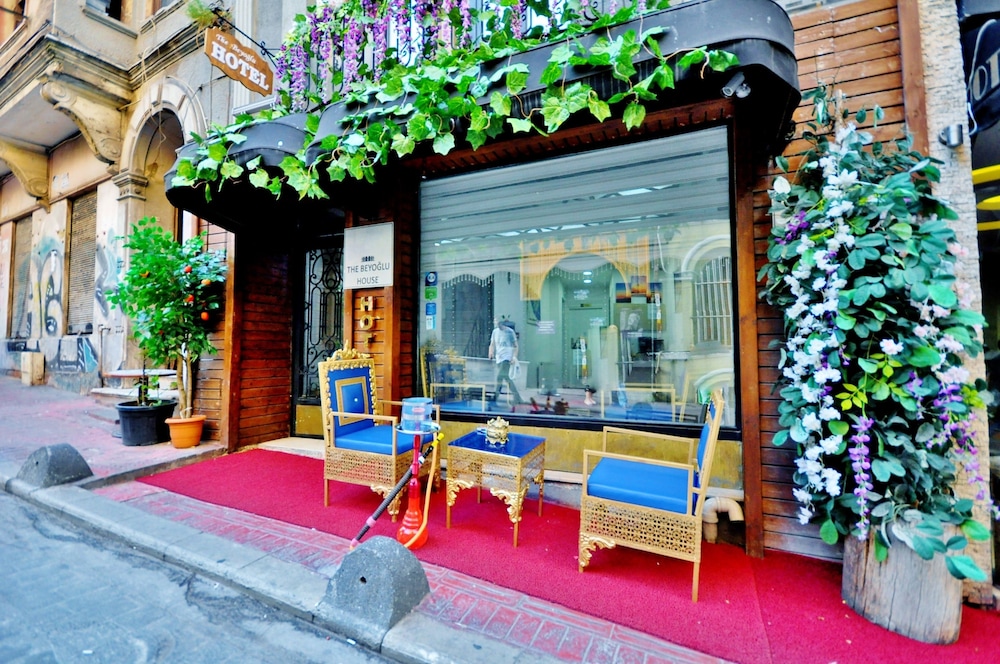 The Beyoglu House