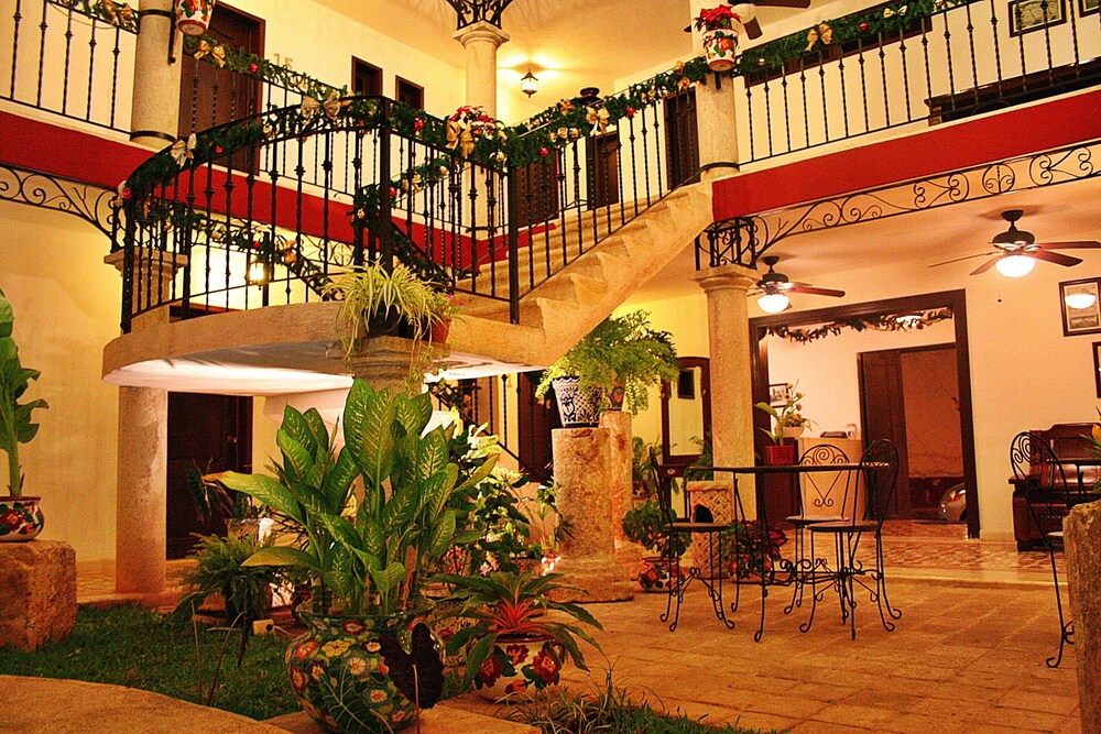 La Aurora Hotel Colonial