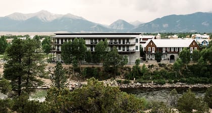 Surf Hotel & Chateau