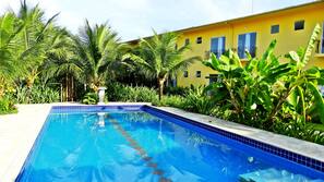 Piscina externa