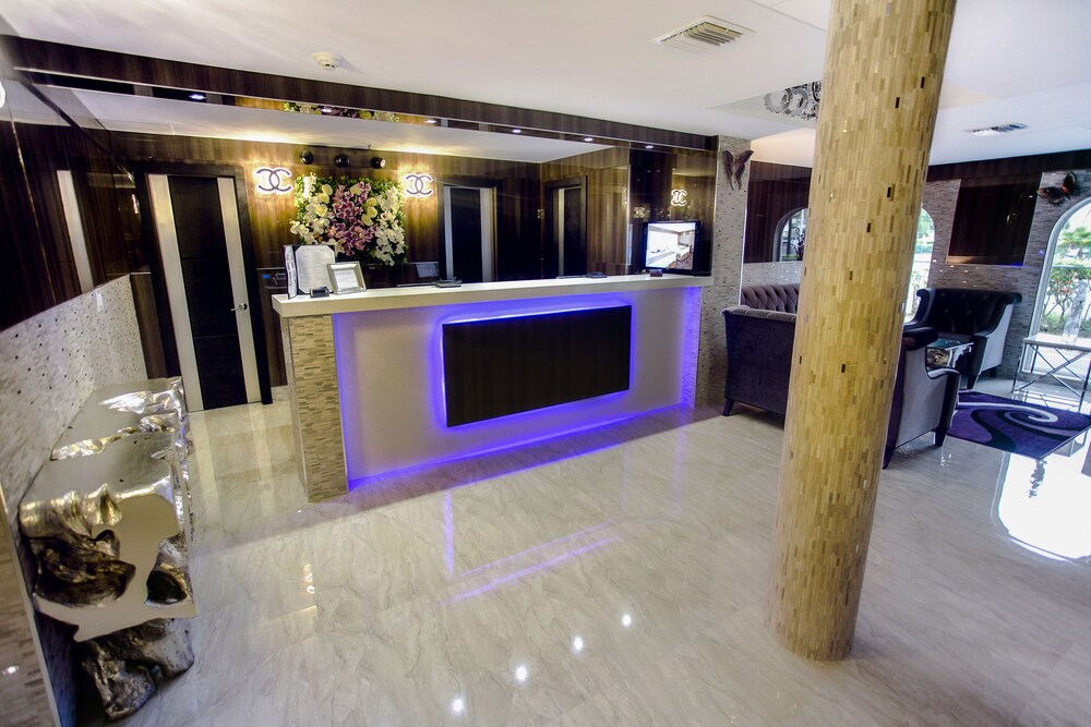 Ocean Beach Palace Hotel And Suites In Fort Lauderdale Fl