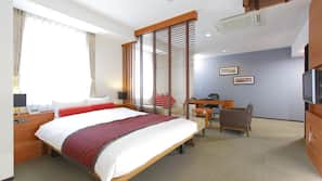 In-room safe, desk, free WiFi