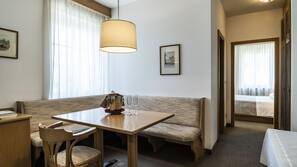 Coffre-forts dans les chambres, bureau, lits bébé
