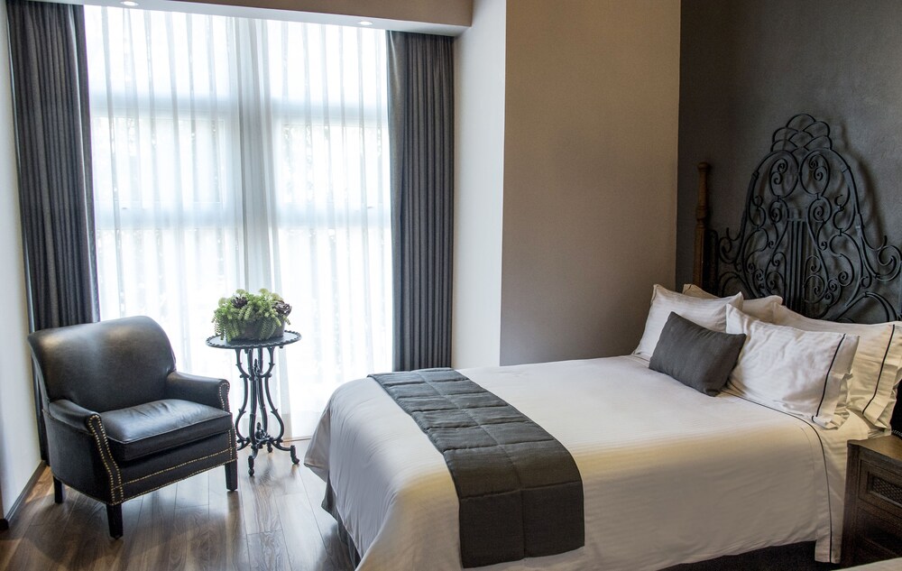 Zocalo Central Mexico City in Mexico City | Best Rates & Deals on Orbitz