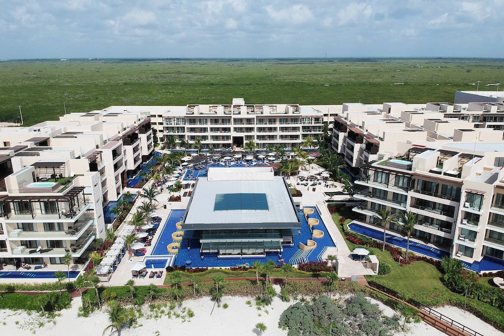 royalton riviera cancun to cancun airport