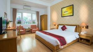 Minibar, in-room safe, desk, blackout curtains