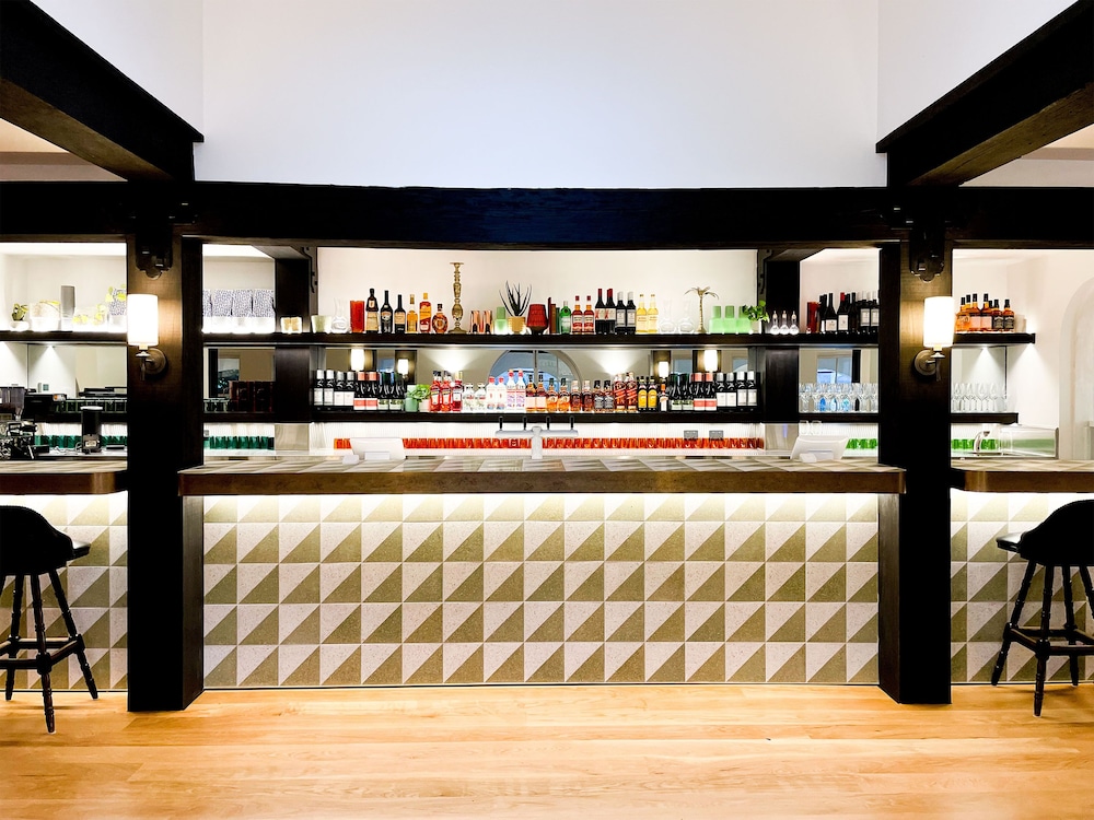 Oaks Ranch and Country Club