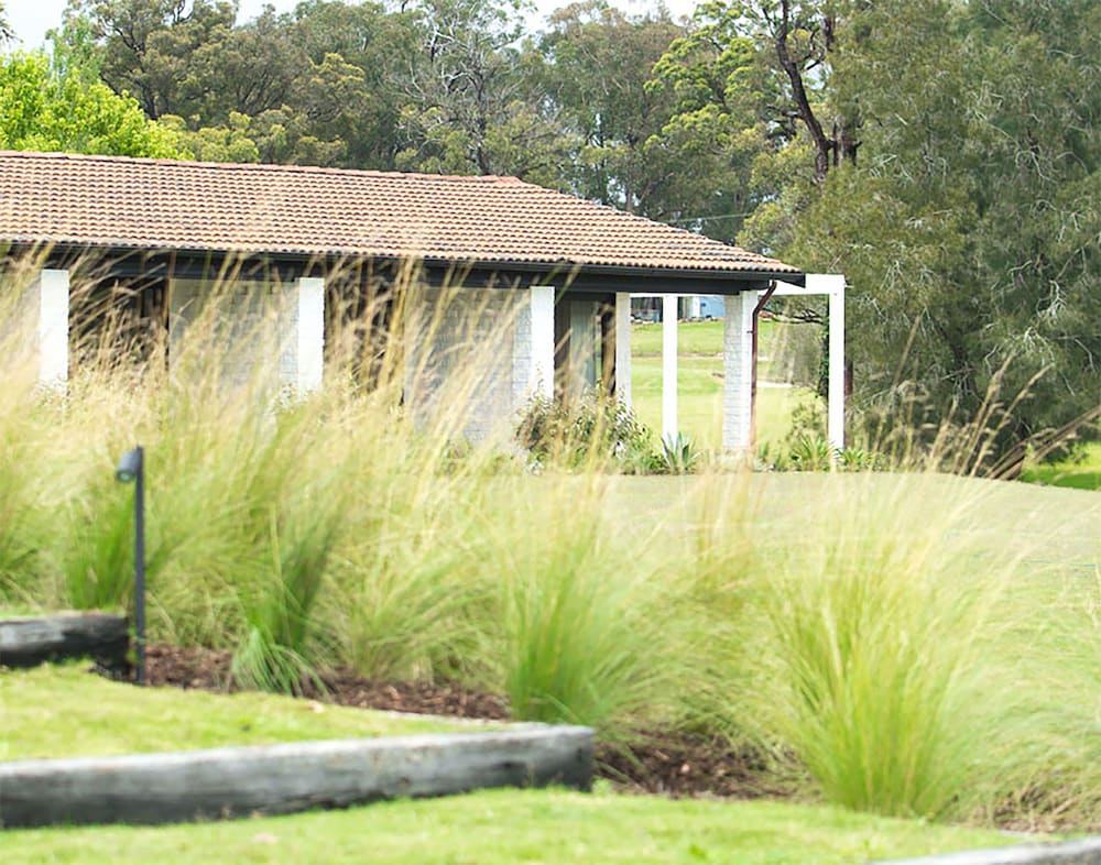 Oaks Ranch and Country Club