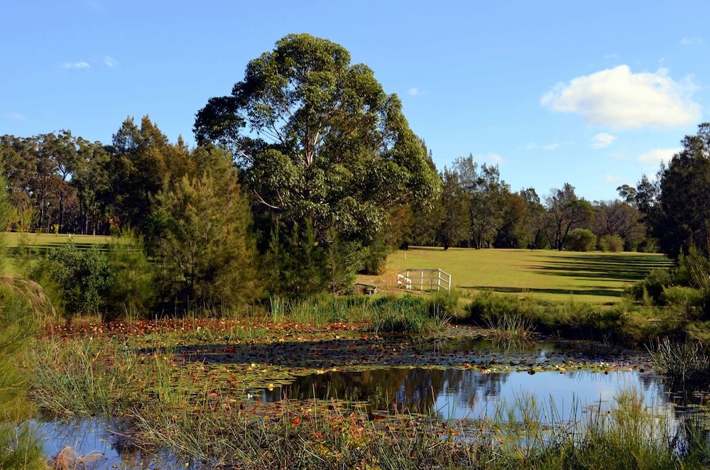 Oaks Ranch and Country Club