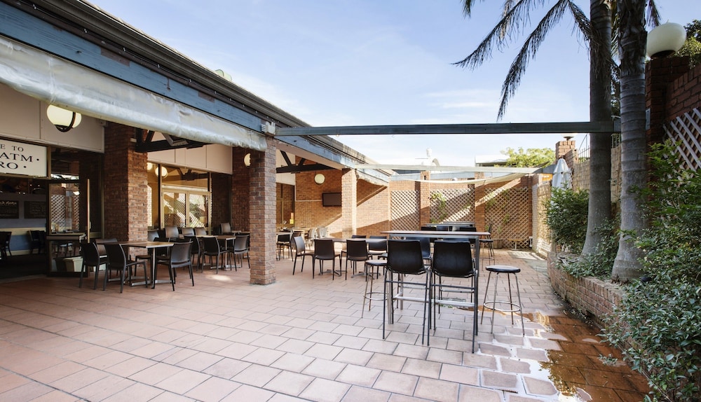 Parkway Hotel