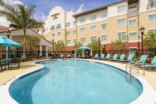 hotels in estero fl near hertz arena