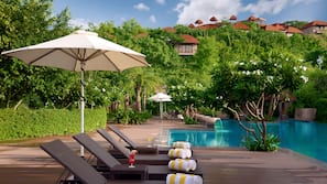 Outdoor pool, pool umbrellas