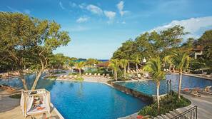 2 outdoor pools, pool loungers