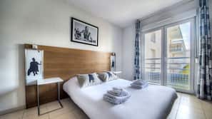 Desk, iron/ironing board, free WiFi, linens