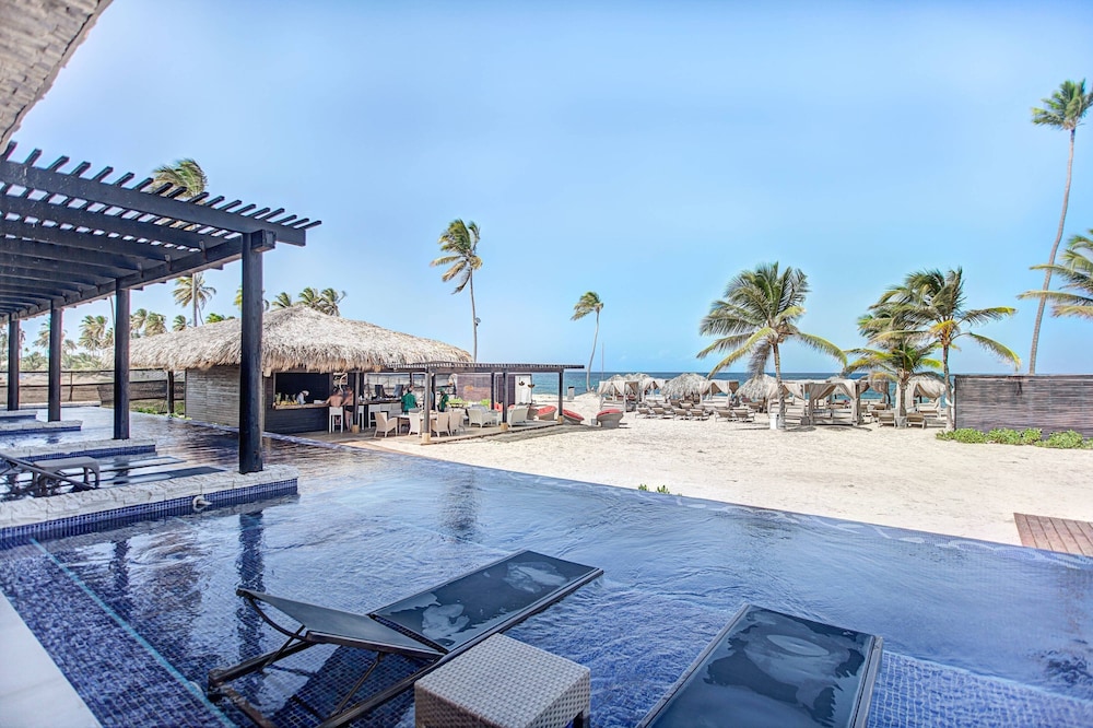 Royalton CHIC Punta Cana, An Autograph Collection AllInclusive Resort & Casino Adults Only in