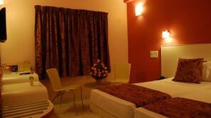 In-room safe, individually decorated, individually furnished, desk