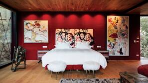 Egyptian cotton sheets, premium bedding, minibar, in-room safe