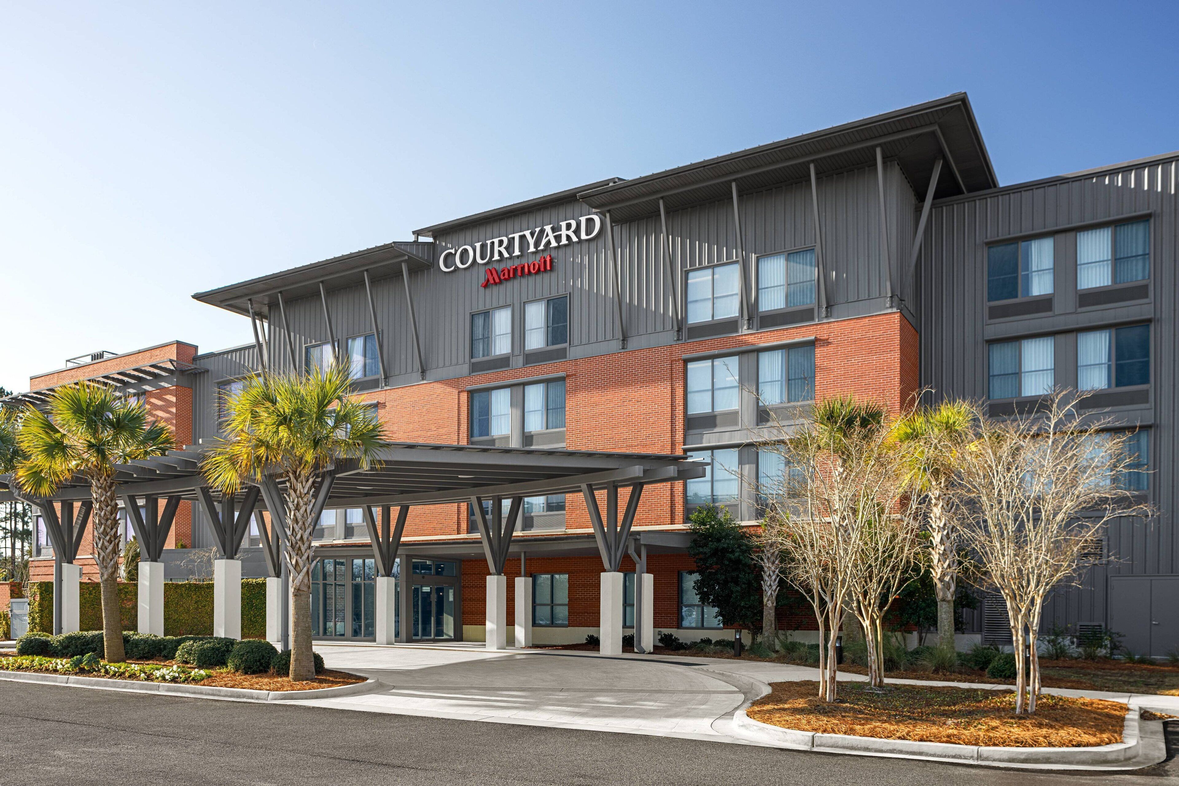 Courtyard By Marriott Charleston Summerville In Summerville Sc Expedia