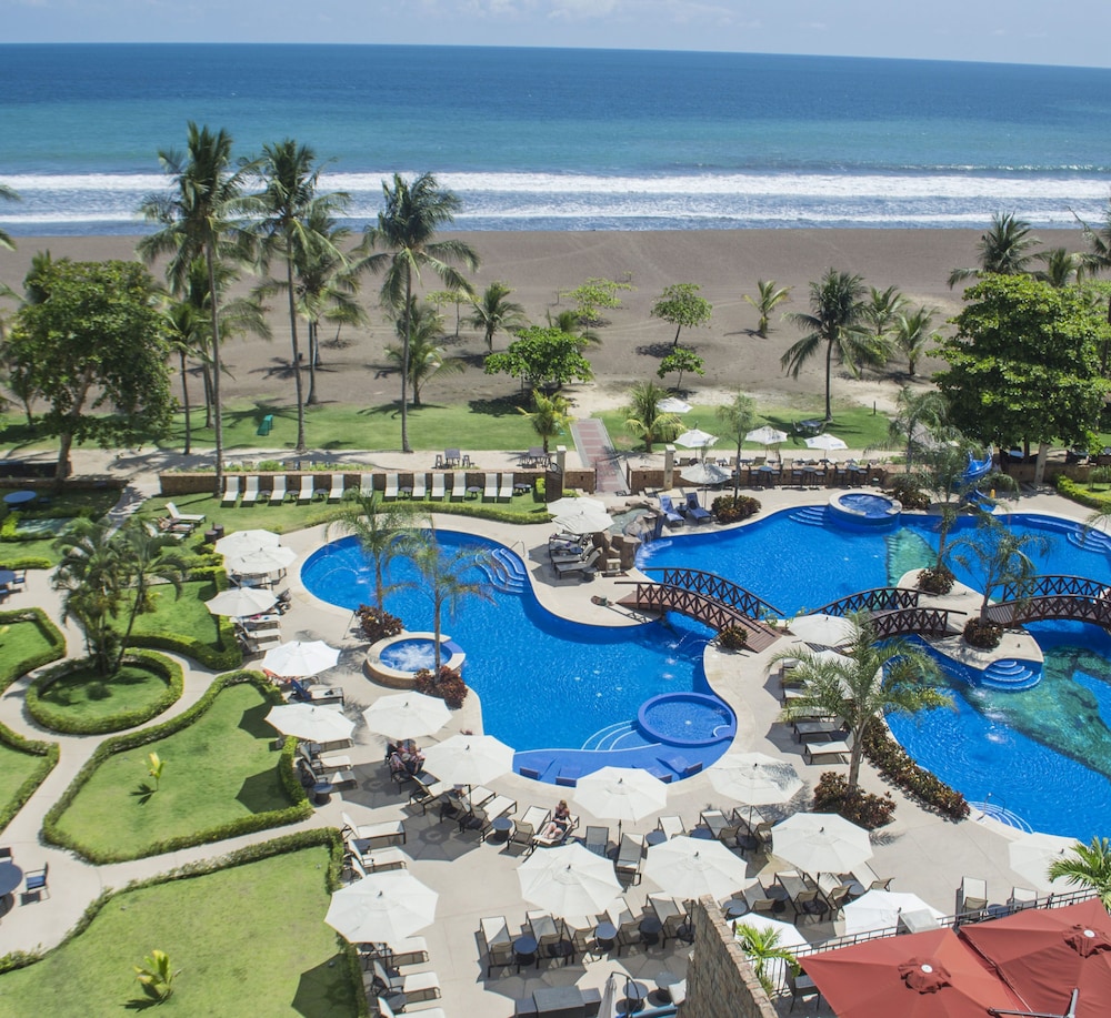 Outdoor pool, Crocs Resort & Casino