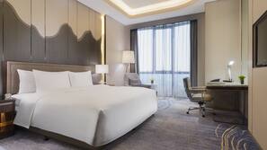 Down duvet, minibar, in-room safe, desk