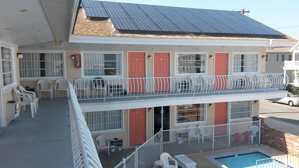 Blue Water Motel in Wildwood Crest | Best Rates & Deals on Orbitz