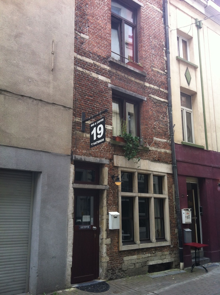 Bed & Coffee in Antwerp, Belgium