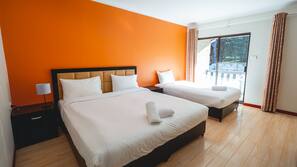 Premium bedding, individually decorated, individually furnished, desk