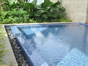 Outdoor pool, sun loungers