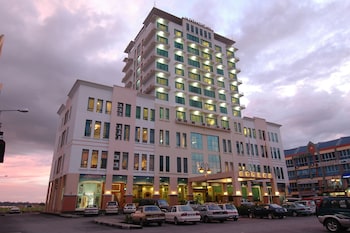 The Paramount Hotel Deals Reviews Sibu Mys Wotif