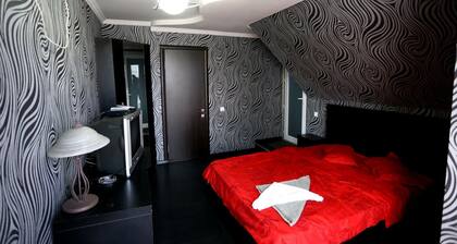 Crystal Palace Hotel