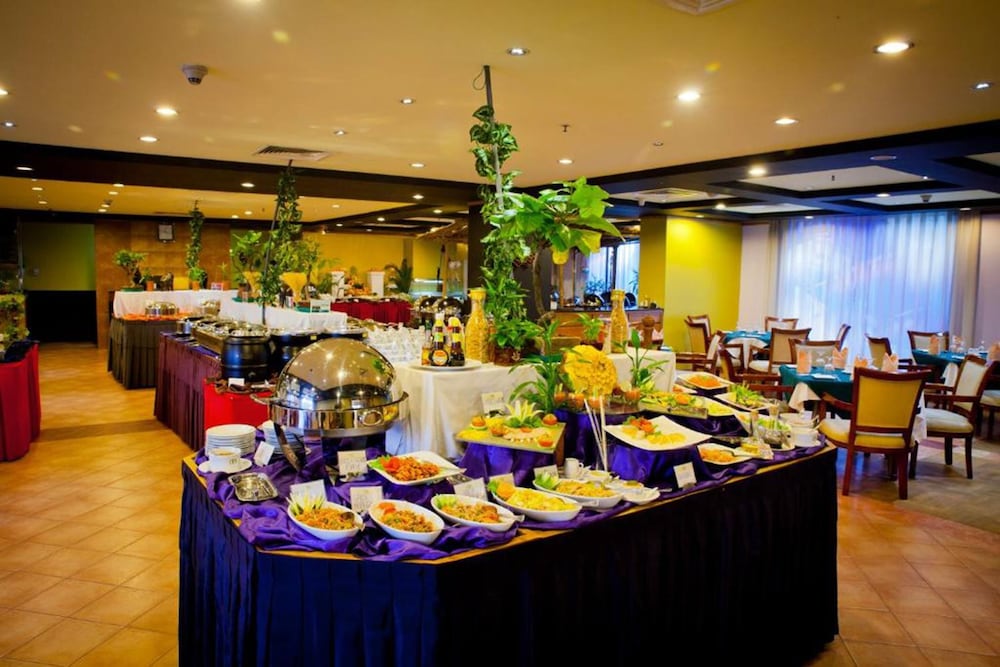 The Peninsula Chittagong In Chittagong Hotel Rates Reviews On Orbitz The Peninsula Chittagong In Chittagong Hotel Rates Reviews On Orbitz