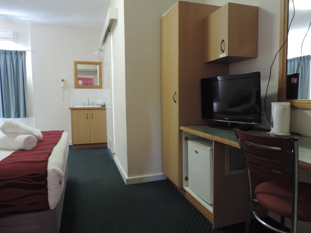 O'Shea's Royal Hotel