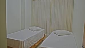 Frigobar, Wi-Fi de cortesia, roupa de cama