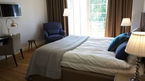 Ropa de cama de alta calidad y tabla de planchar con plancha
