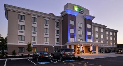 Holiday Inn Express & Suites West Ocean City, an IHG Hotel