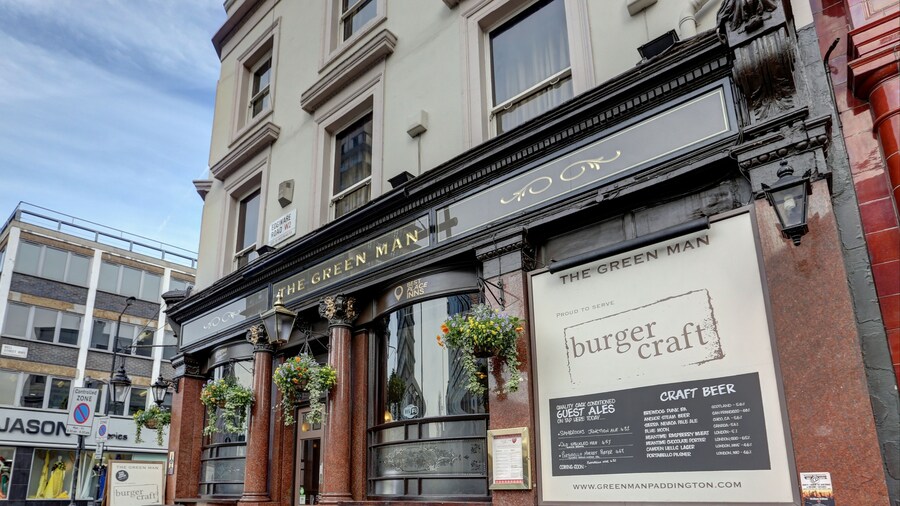 PubLove @ The Green Man - Hostel