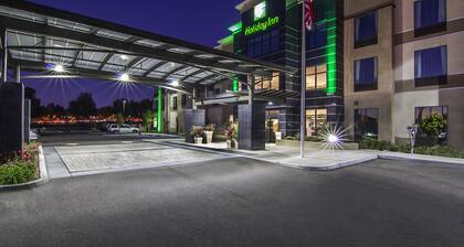 Holiday Inn Carlsbad, an IHG Hotel