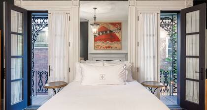 The DWIGHT D Hotel