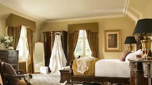 Egyptian cotton sheets, minibar, in-room safe, iron/ironing board