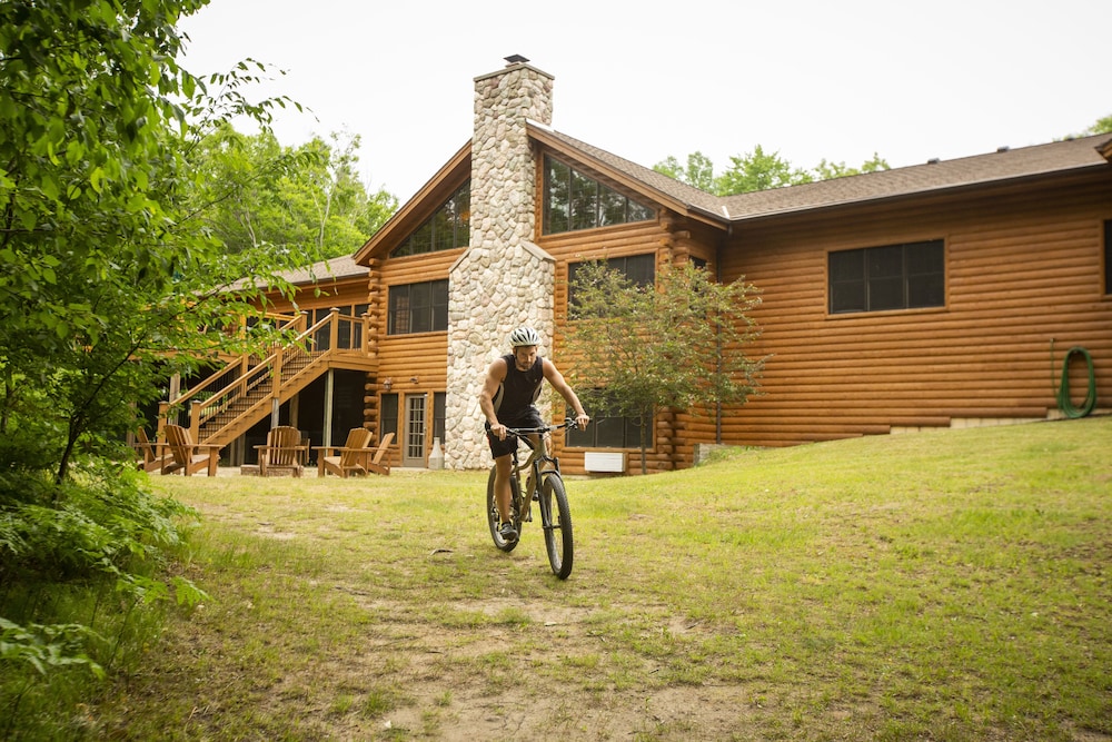 Rockwell Lake Lodge in Luther Best Rates & Deals on Orbitz