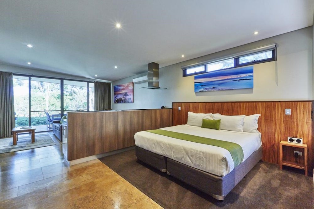 Eight Willows Retreat