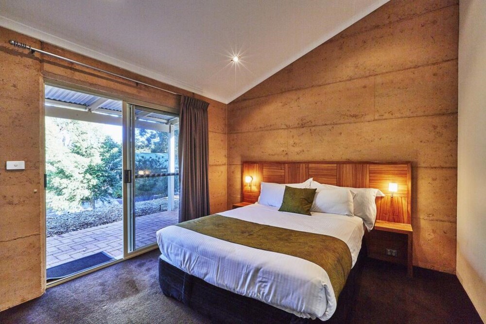 Eight Willows Retreat