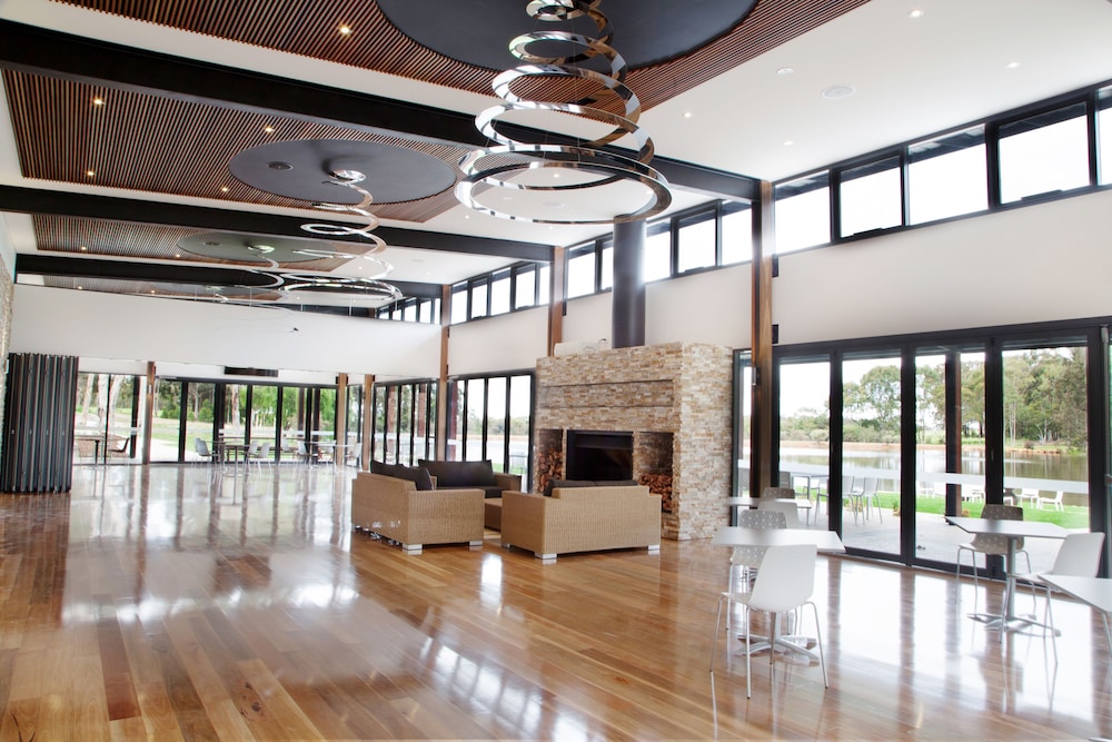 Eight Willows Retreat