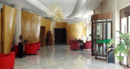 Yunlong Hotel