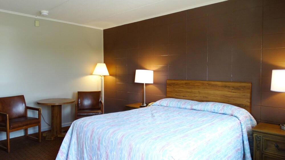 Attican Motel in Attica Best Rates & Deals on Orbitz