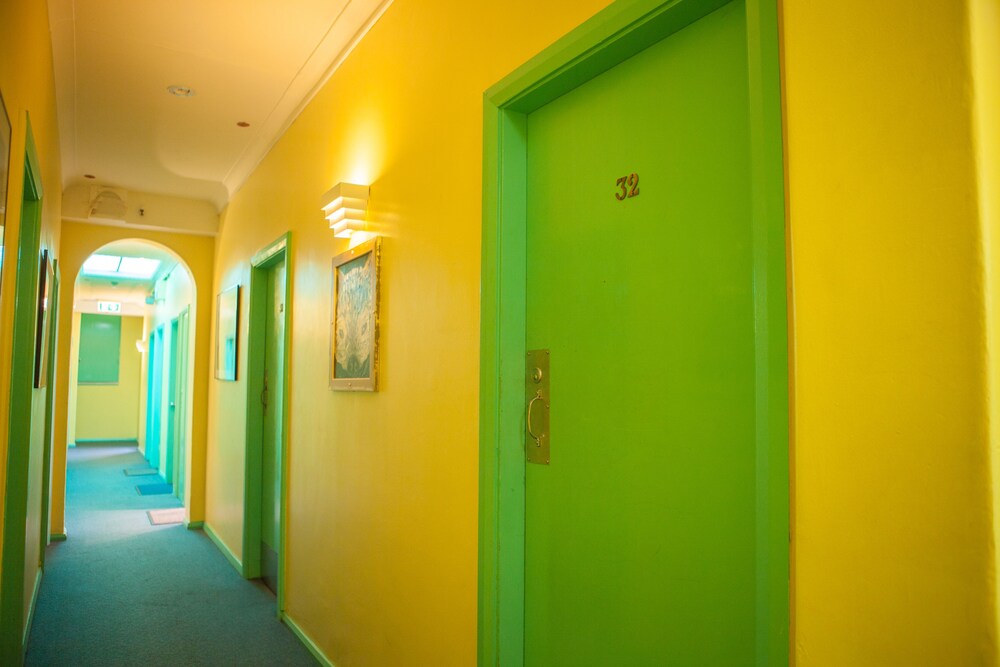 The Village Kings Cross - Hostel