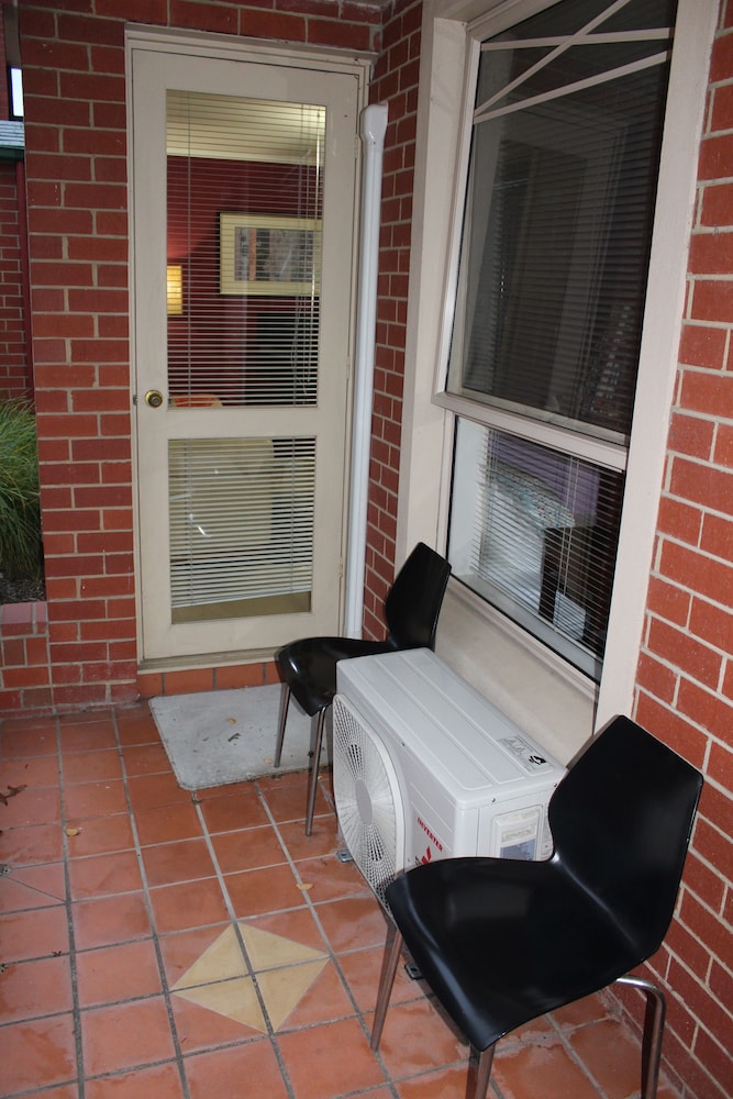 Australian Home Away @ Box Hill 2 Bedroom