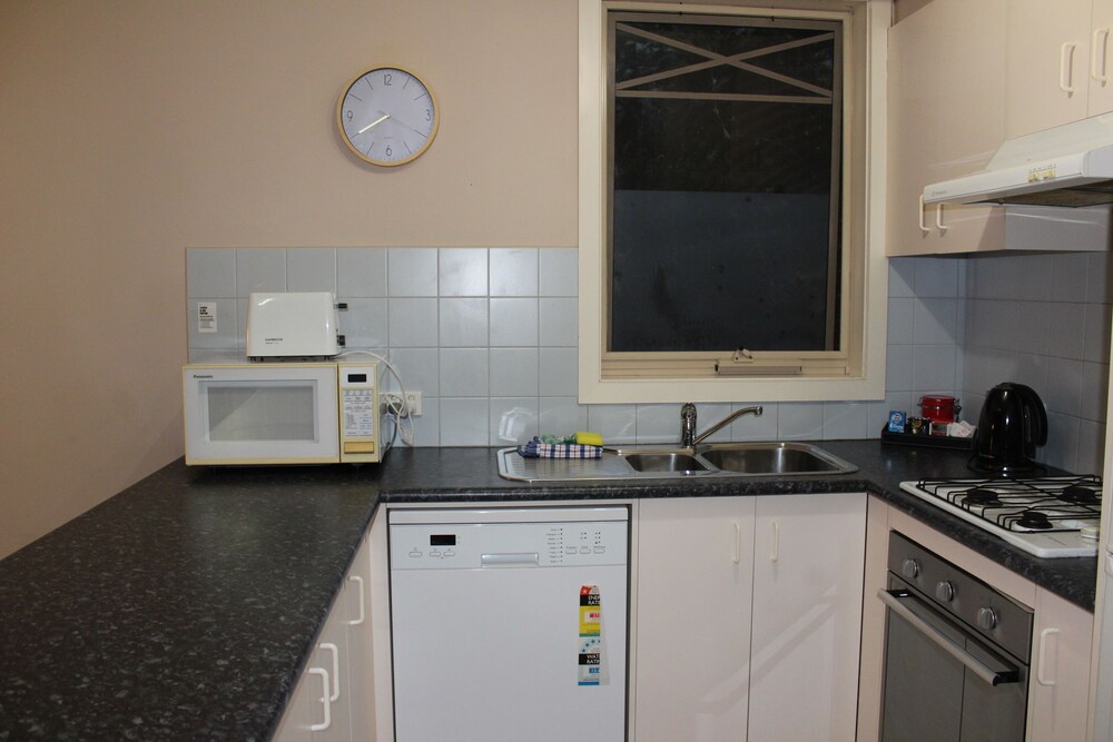 Australian Home Away @ Box Hill 2 Bedroom